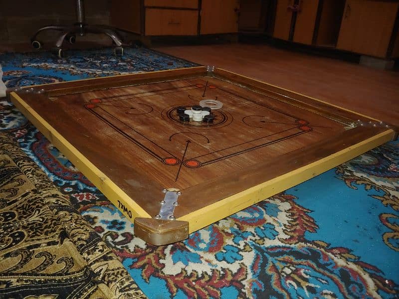 carrom board used only 1 month 10 /10 condition 2