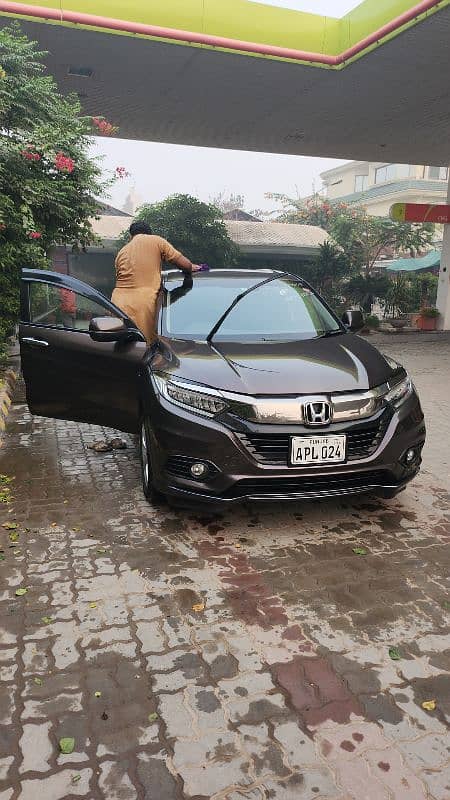 Self import Honda vezel 19/24 7