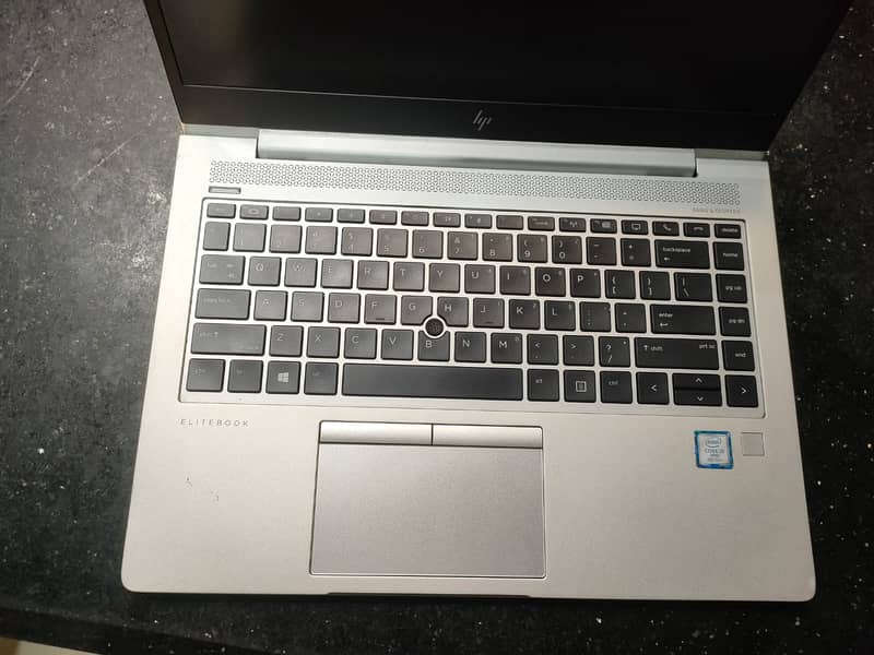 HP EliteBook 840-G5 new logo 5