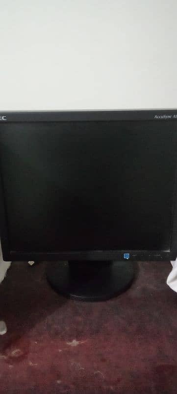 computer monitor, slightly used for few months. almost brand new 2