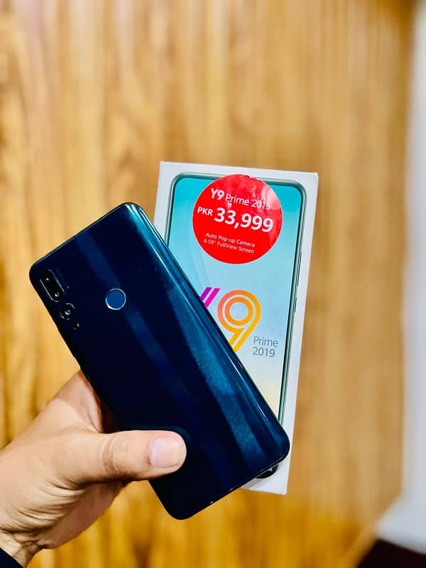 Huawei y9 prime 2019 with box 0