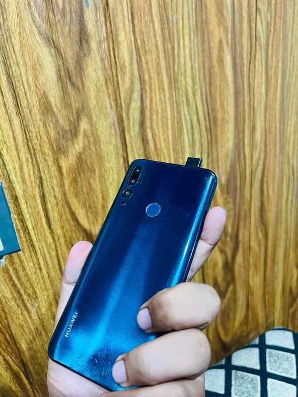 Huawei y9 prime 2019 with box 3