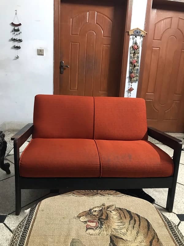 5 seater sofa set for urgent sale 2