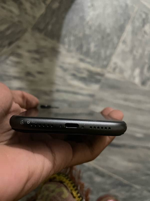 IPHONE 11 64gb non pta factory unlocked 3