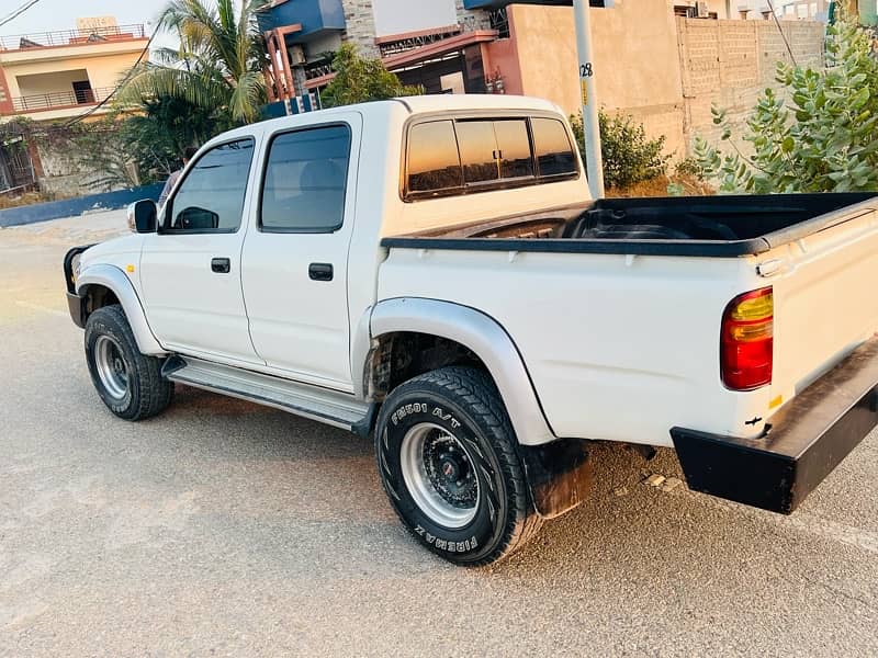 Toyota Hilux 2002 5