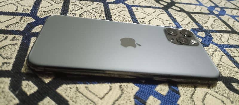 iphone 11 pro water pack 256gb 1