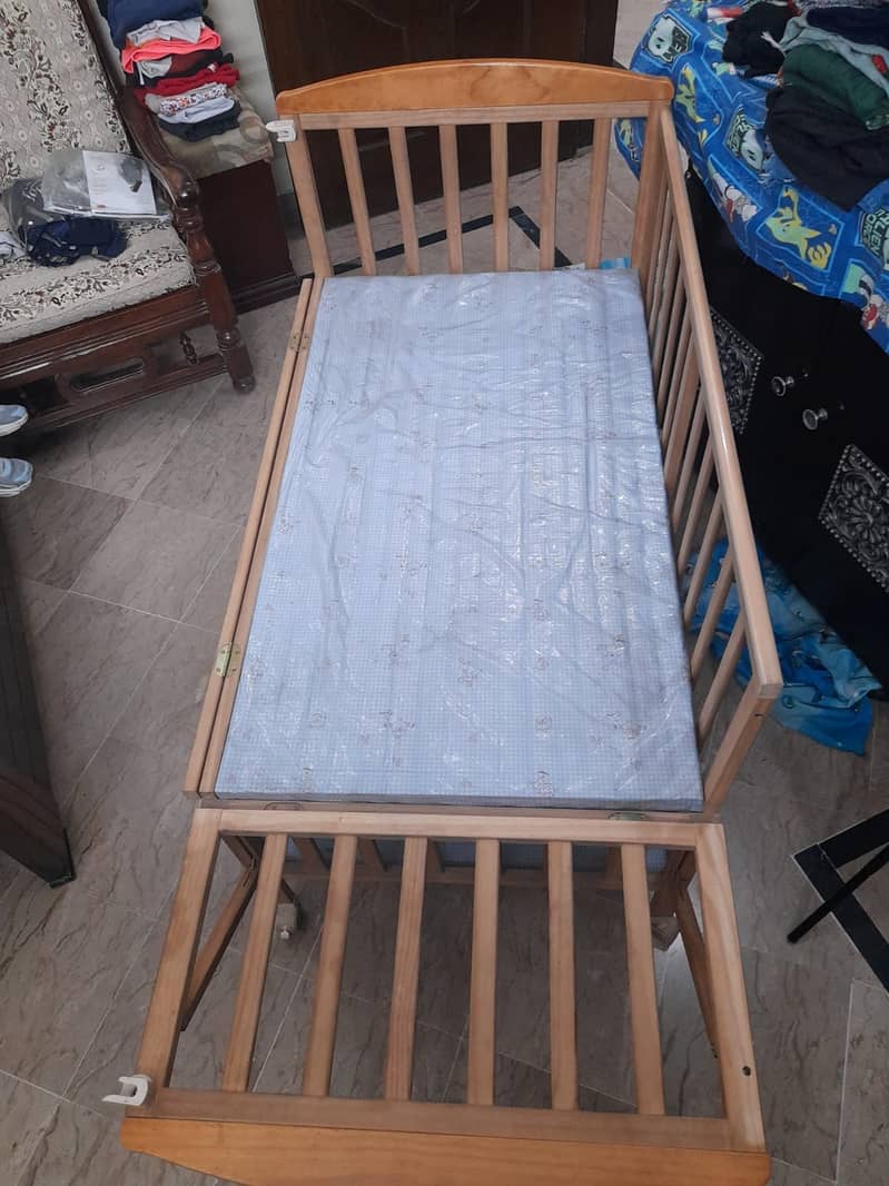 Kids Cot / Baby Cot / Kids Bed / Baby bed for sale 4