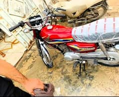 Honda 125 CG 2019 model for urgent sale