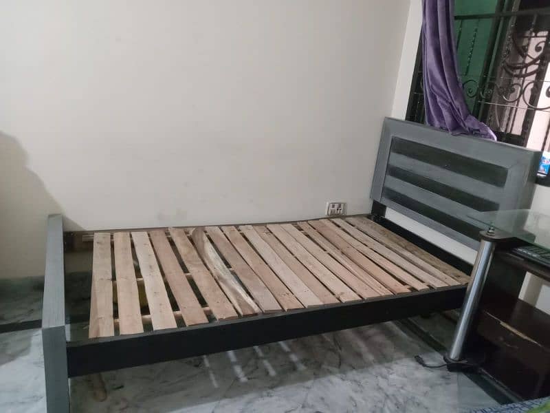 single bed for sell 0