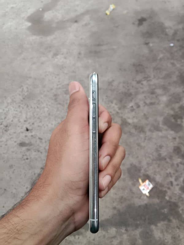 Iphone 11 Pro(PTA Approved) 2