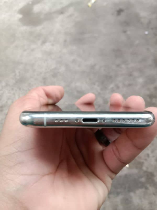 Iphone 11 Pro(PTA Approved) 4