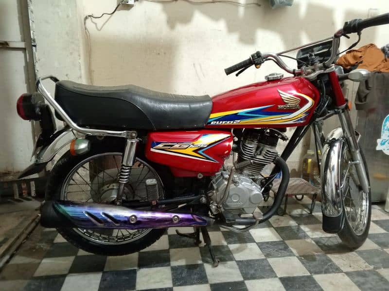 Honda cg 125 19A model in mint condition 0