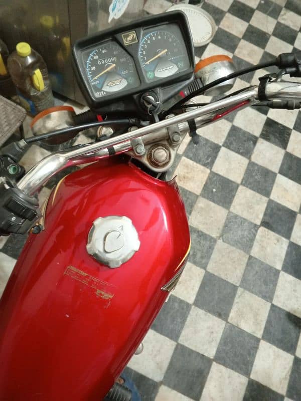 Honda cg 125 19A model in mint condition 11