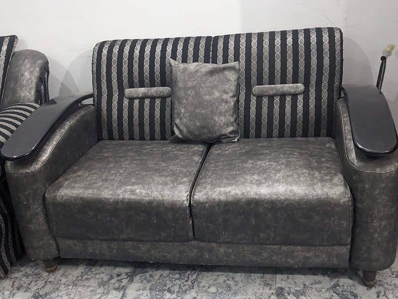 6 seats of sofa 1