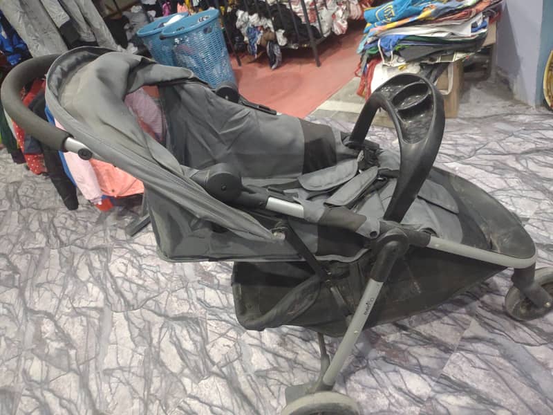 Used baby pram imported 2