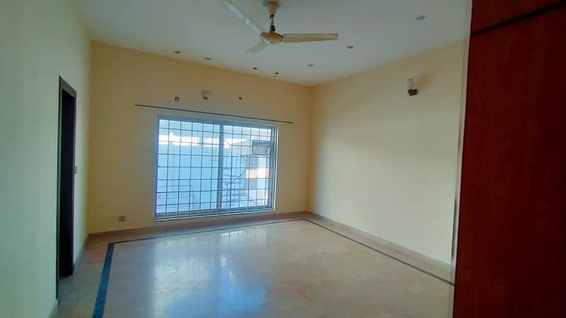 Beautiful Safari Villa 2 Available for Rent in Bahria Town Phase 7 Rawalpindi 5