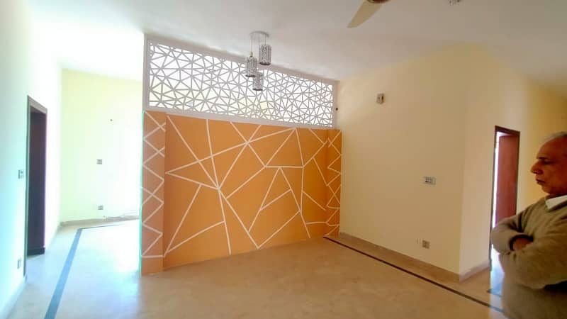 Beautiful Safari Villa 2 Available for Rent in Bahria Town Phase 7 Rawalpindi 8