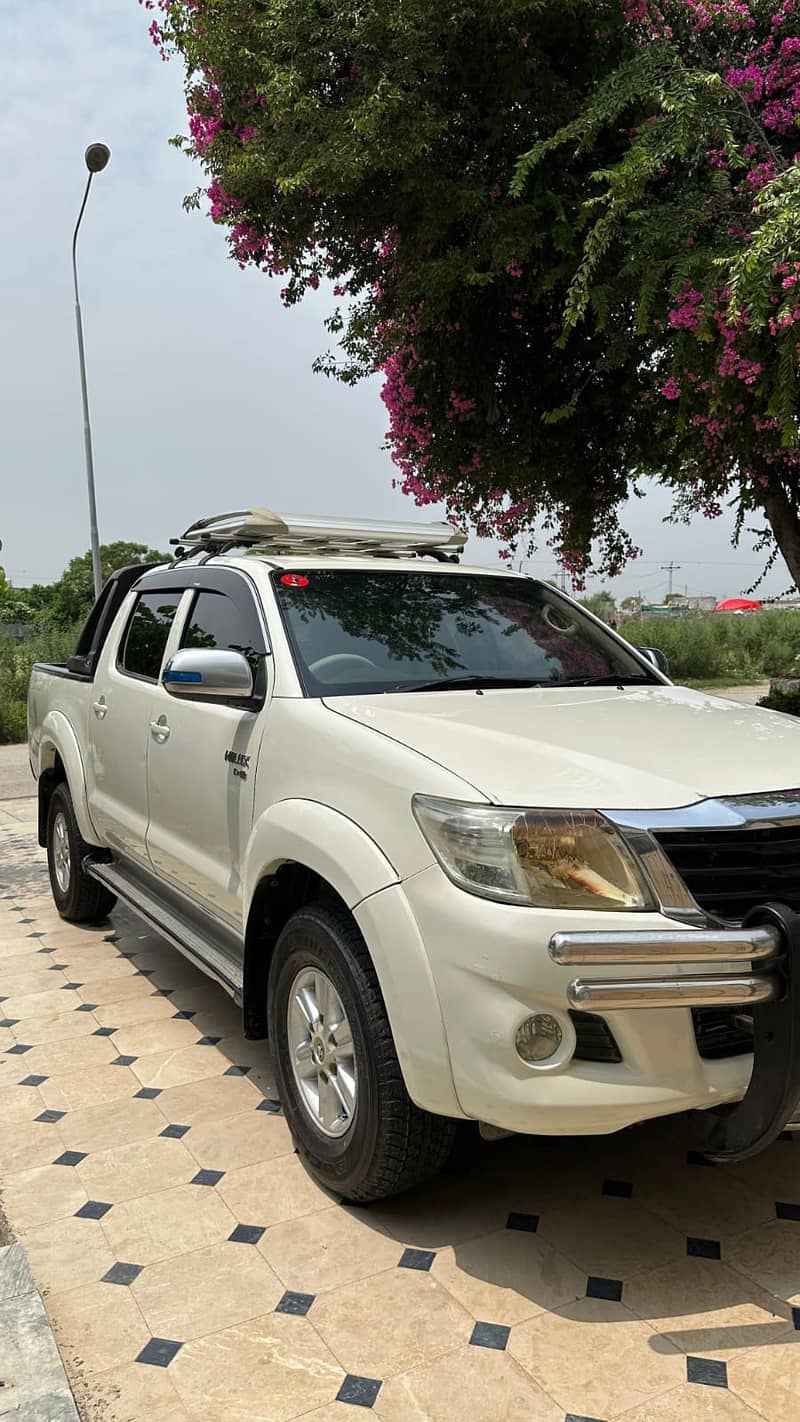 Toyota Hilux Vigo Champ G  2015 5