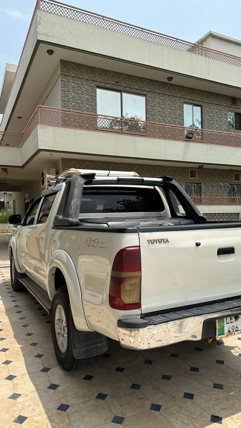 Toyota Hilux Vigo Champ G  2015 8