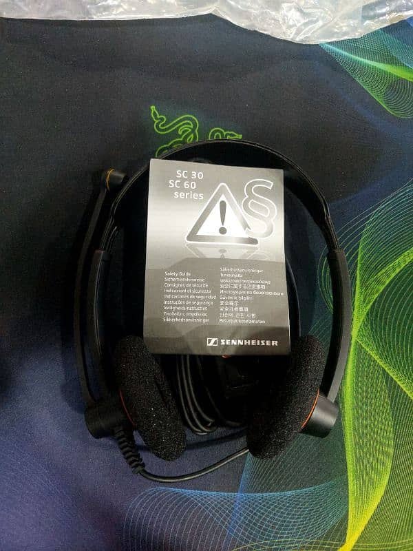 Sennheiser sc 60 Anc headphones 0