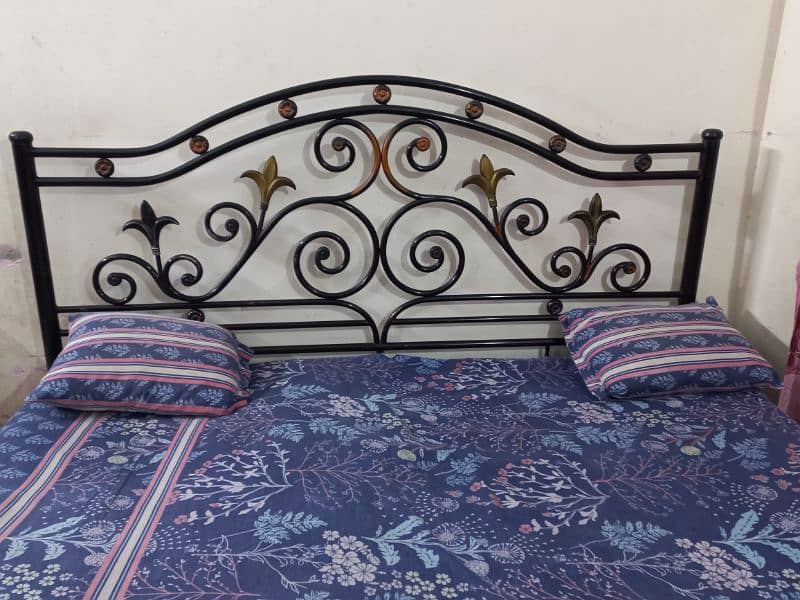 Iron King size bed and iron dressing table 0