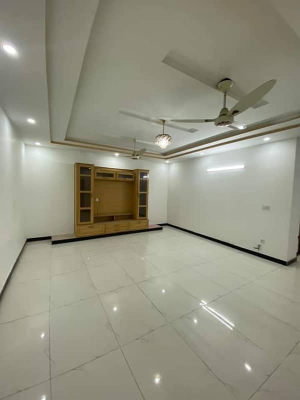 2 BED NON FURNISHED APARTMENT Available FOR RENT IN GULBERG GREEN ISLAMABAD 4