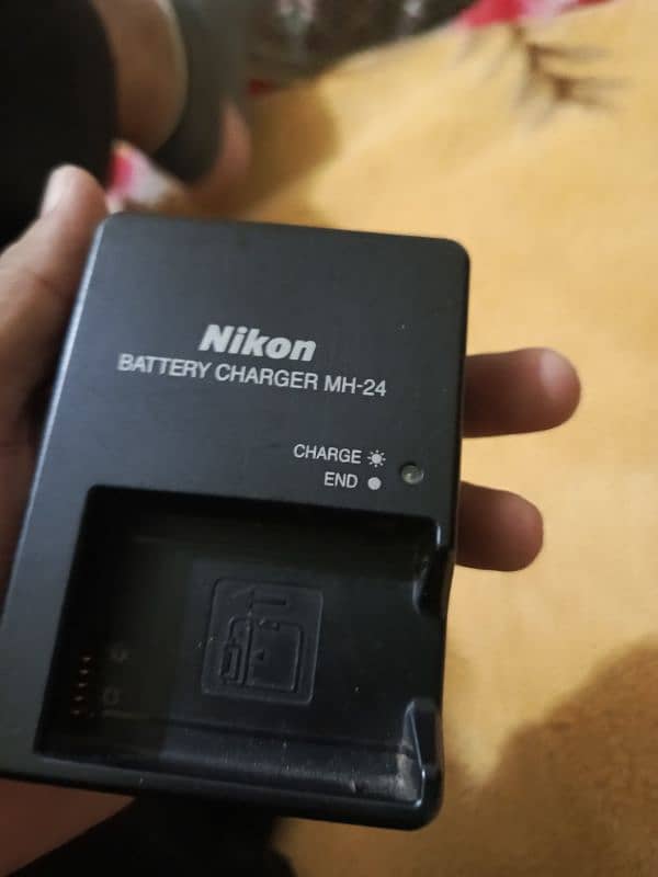 Nikon Camera Charger MH-24 for EN-EL14 D3200 D3300 D3400 4