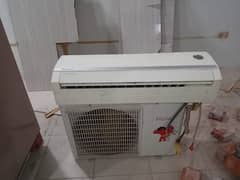 Heire1.5 Ton Split AC