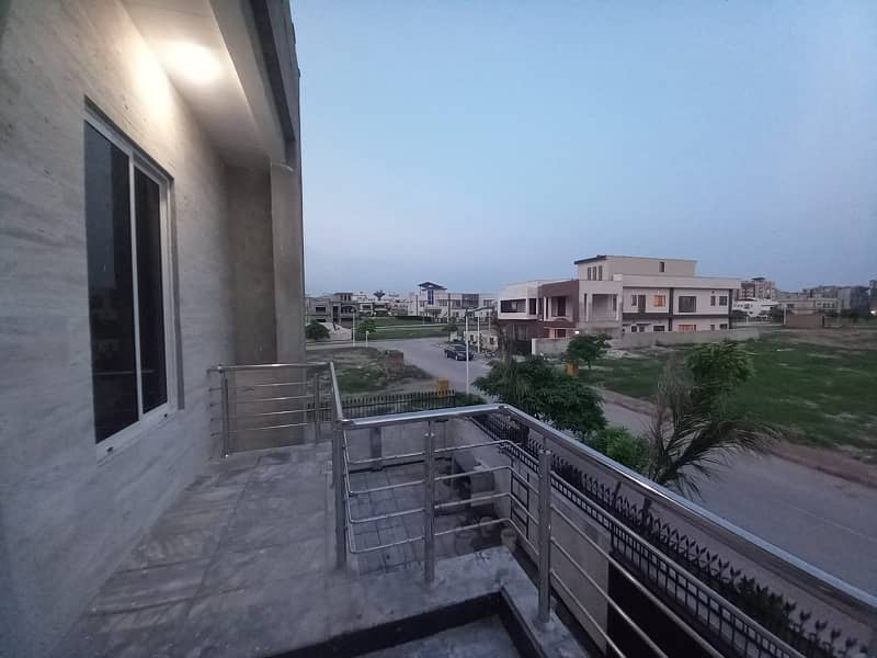 Brand New 1 Kanal Upper Portion Available For Rent, 1