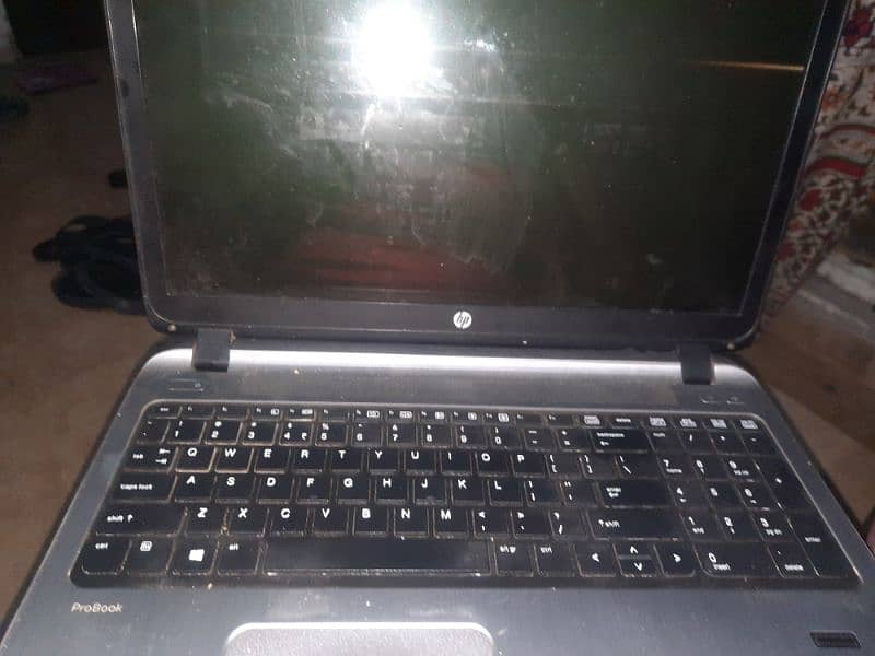 urgent sale hp laptop 10/10 with 2hr battery time 2