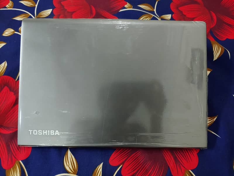 Toshiba Tecra Z40c (i5 6th 8GB 256GB SSD) 1