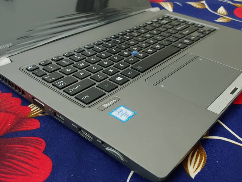 Toshiba Tecra Z40c (i5 6th 8GB 256GB SSD) 5