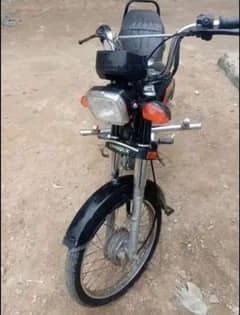 behtreen bike 2022 k august ki hai garii h