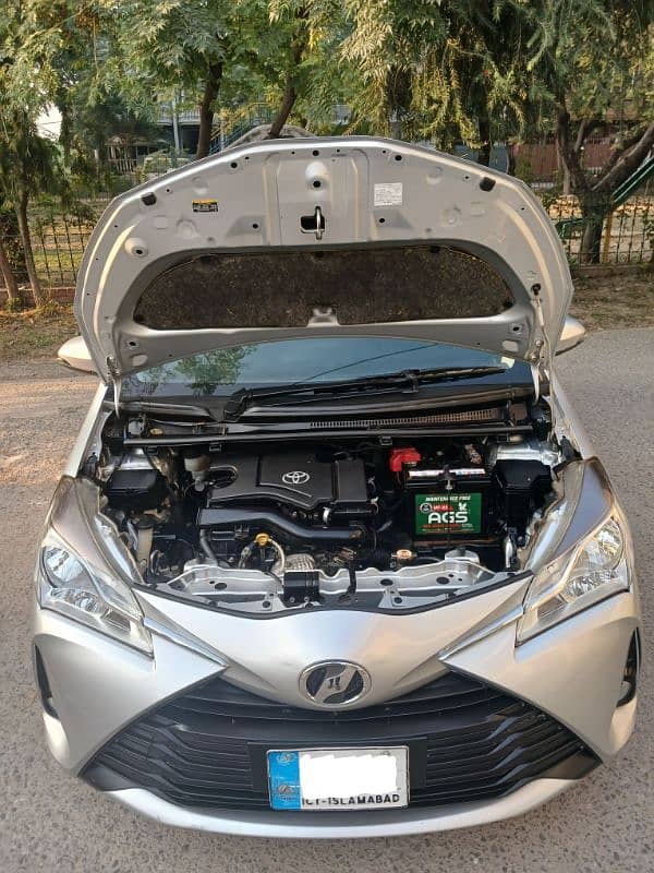 Toyota Vitz 2017 8