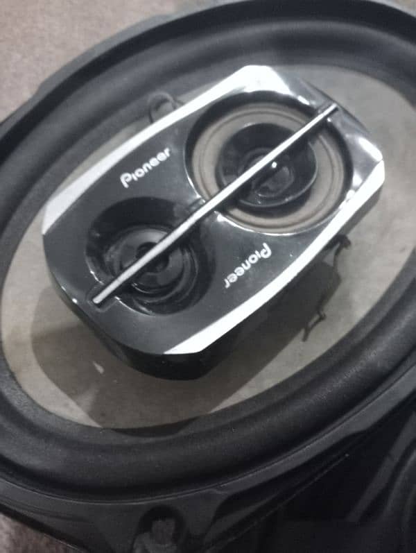 Pioneer speakers 1