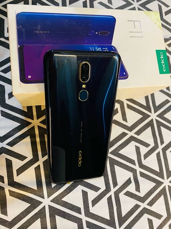 Oppo phone for sale  10/10  4GB/ 64GB  Colour: Marble Green 2