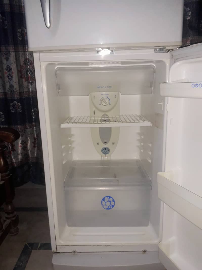 LG fridge double door urgent sale 1