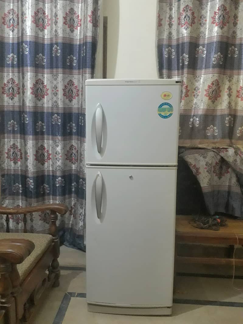 LG fridge double door urgent sale 3