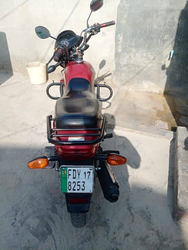 GD 110 Suzuki 4