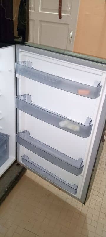 gree fridge 10