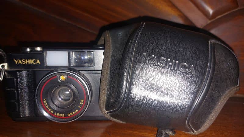 yashica MF 2 Camera 2