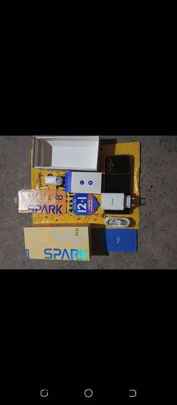 Tecno spark 8pro  4.64GB All Ok with box charger 11