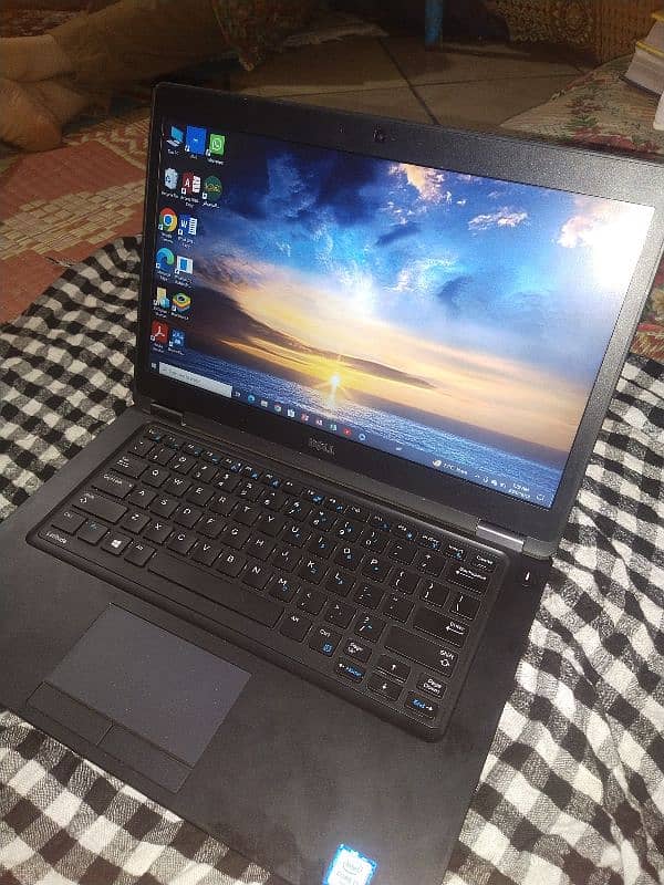 Dell COREi7 6Gen  8+256 10