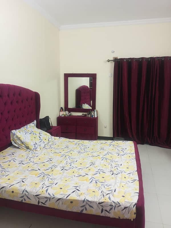 VIP furnish room available In G-10/1 for couple or male or female 3