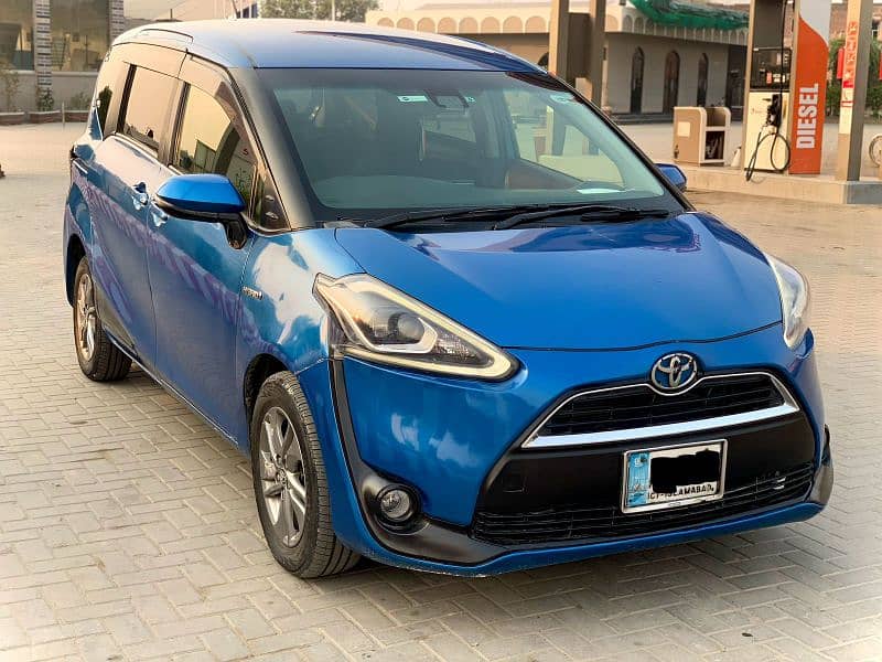 Toyota Sienta 2016 3