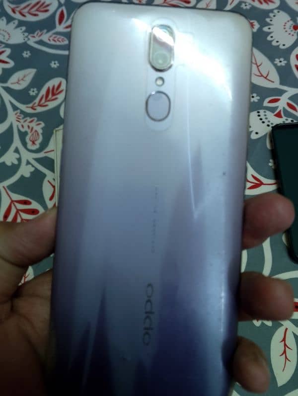 Oppo  F 11  4/64 scratch less zabardast set 1