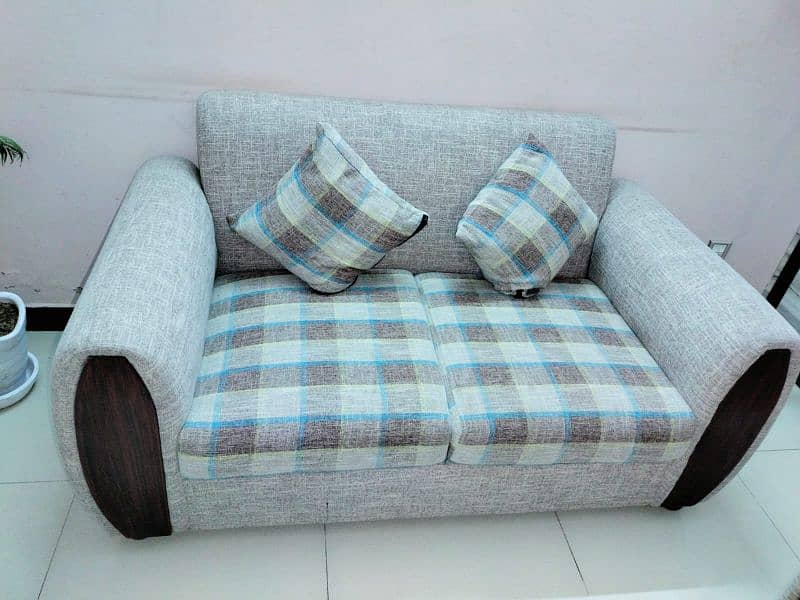 7 Seater Sofa with Cushion 1