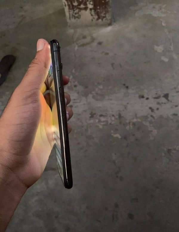 Iphone xs max 64gb non pta 1