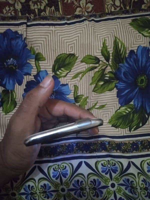 Tecno camon 15 pro with box 5