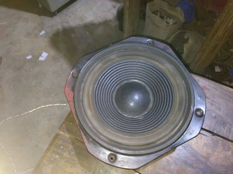 10 inch pioneer Subwoofer Coil number (38) biggest Coil most powerful. 2